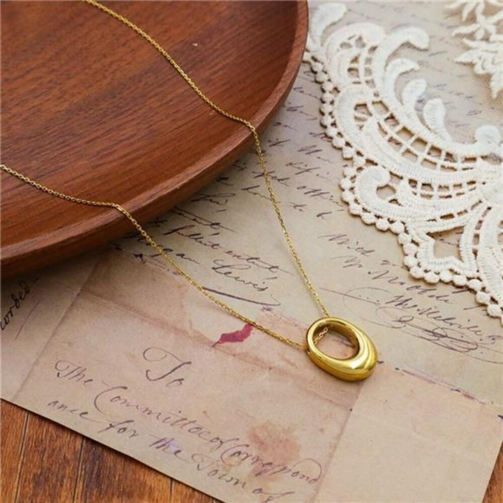 18K Gold-Plated Oval Pendant Necklace